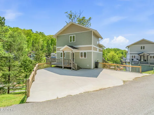 551 Deerwood Ln, La Follette, TN 37766