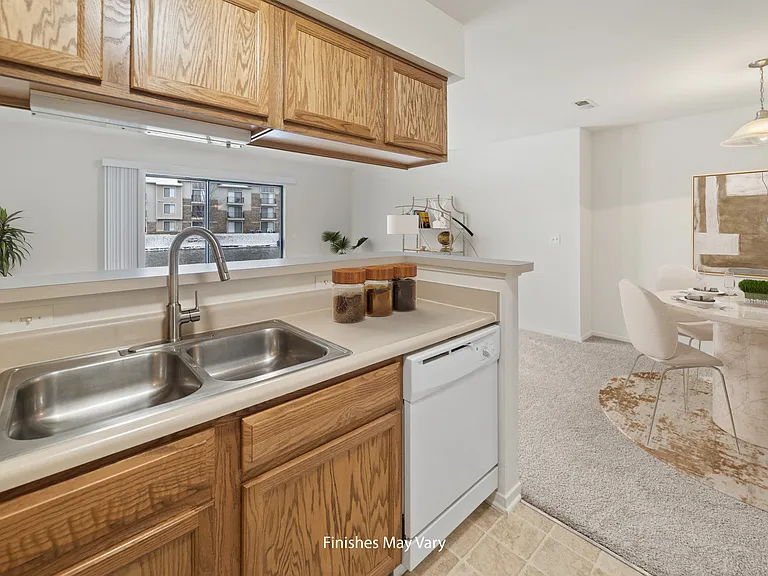 Prairie Lakes Apartments — Photo 33