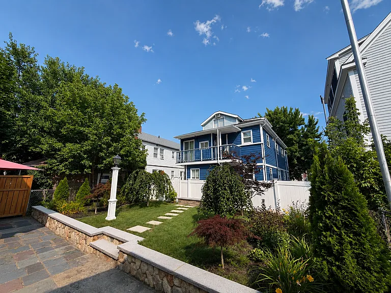 43 Paulina St — Photo 8