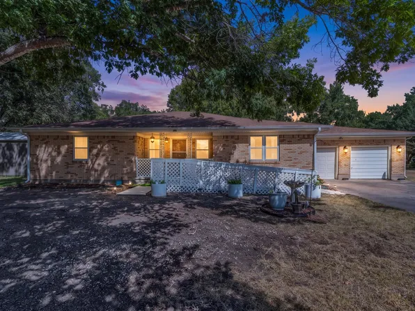 896 Randy Dr, Woodway, TX 76712