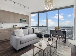 739 W Madison St #1408, Chicago, IL 60661