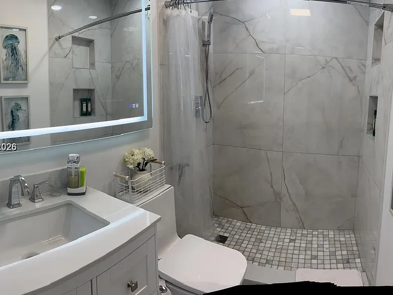 340 Oakridge S #340 — Photo 9