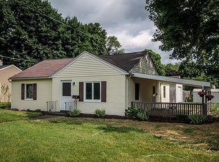 296 Penhurst Rd, Rochester, NY 14610