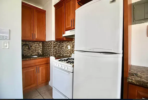 Rented by Hagstrom Management Inc | media 21