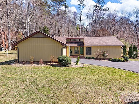 4th image of 63 Pinecroft Rd