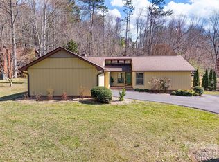 63 Pinecroft Rd, Asheville, NC 28804