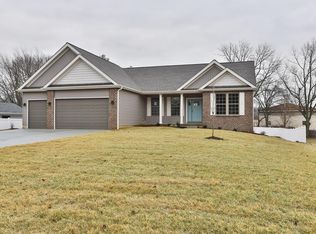 208 Hillsdale Dr, Ballwin, MO