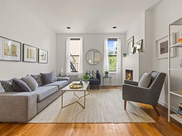 160 5th Avenue image 1 of 6