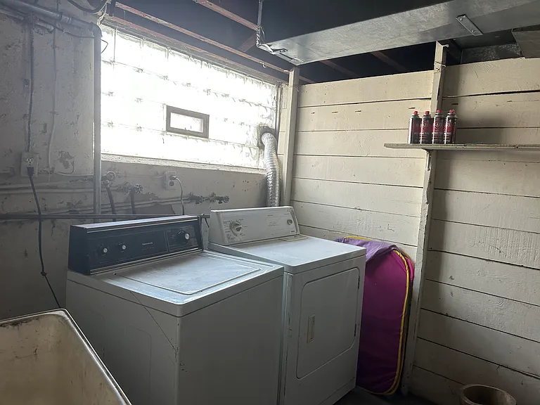 1422 Greeby St #1 — Photo 18