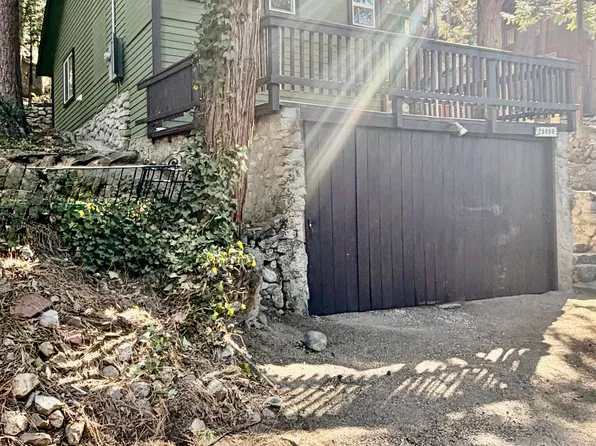 25890 Wayne Dr, Idyllwild, CA 92549