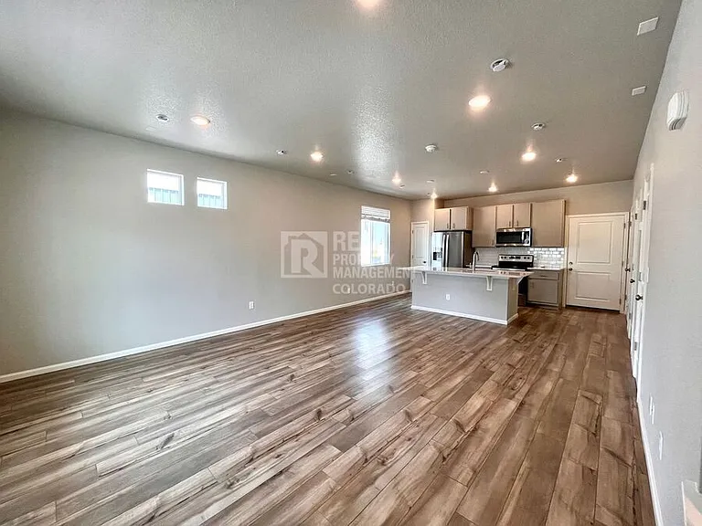 9286 Henson Pl — Photo 2