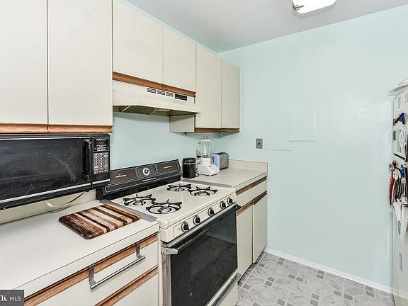 4th image of 4358 Lee Hwy APT 202