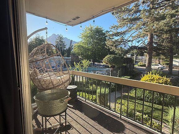 3rd image of 1705 E Woodbridge Dr APT 16
