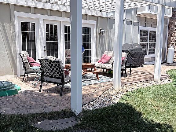 5th image of 225 Callaway Cir