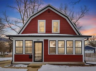 683 25th St, Des Moines, IA 50312