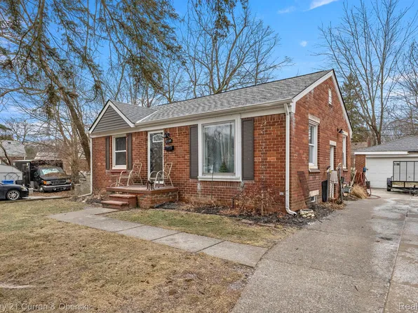 1134 Grandmont St, Inkster, MI 48141