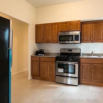 Rented by Washington Realty Corp. | media 27