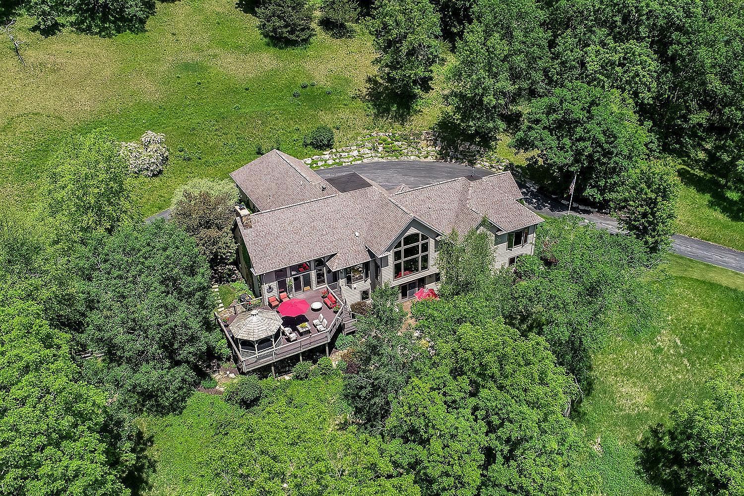 814 Spring Brook Dr, Winona, MN 55987 Zillow