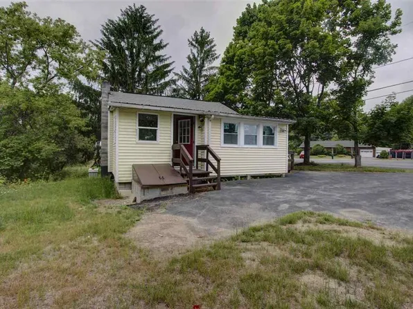 30 Guideboard Rd, Waterford, NY 12188
