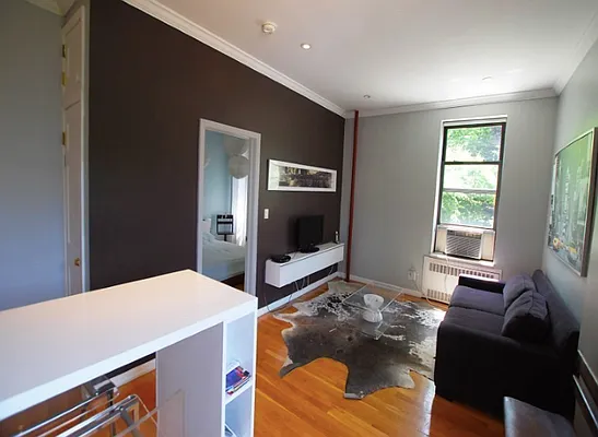 Rented by UbiQ NY | media 17