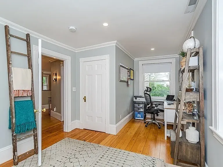 38 Salem St #B — Photo 11