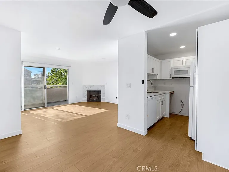 4406 Cahuenga Blvd #109A — Photo 6