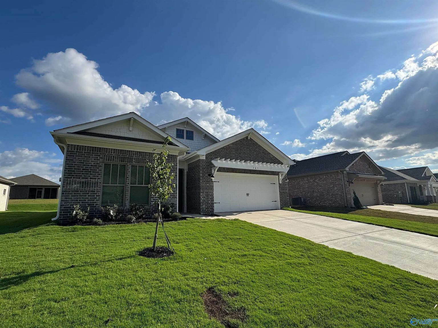 4 bed, 3.0 bath, 1943 sqft, $2,495 — Photo 3