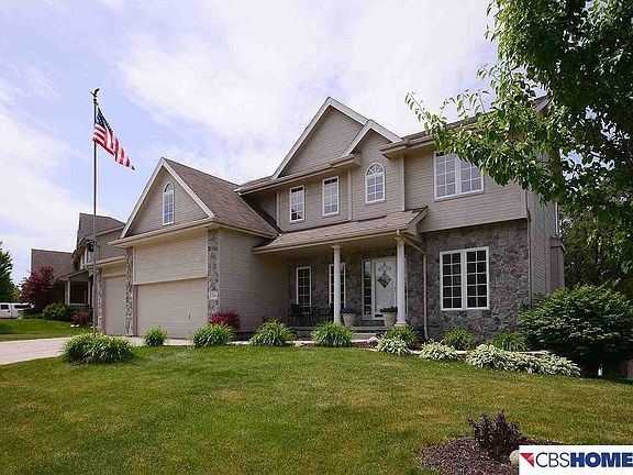 2nd image of 306 N 199th St