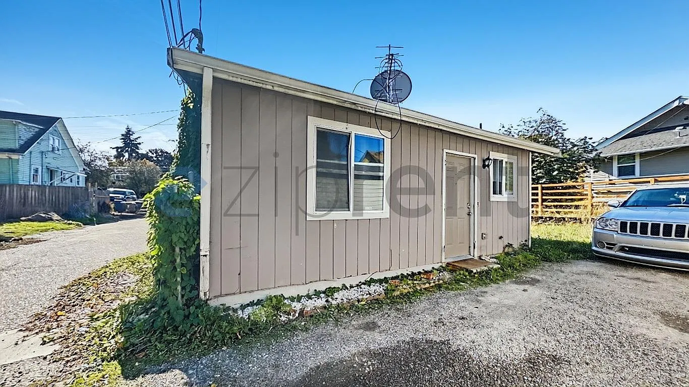 Smith & Fife Add — Photo 4