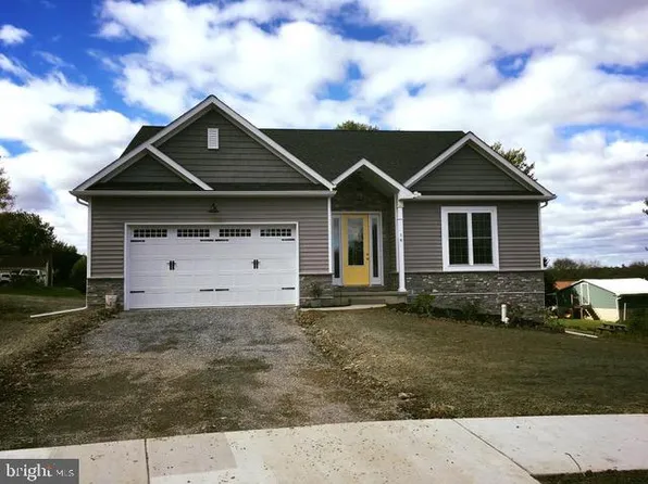 328 W Fritz Ave, Quarryville, PA 17566