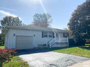 203 W Elm St, Wyoming, IL 61491