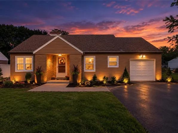765 Parkway Rd, Allentown, PA 18104