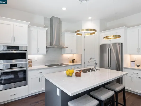 53 Riverbend Ln, Petaluma, CA 94952