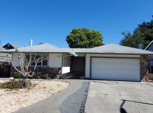 8640 Lancaster Dr, Rohnert Park, CA 94928