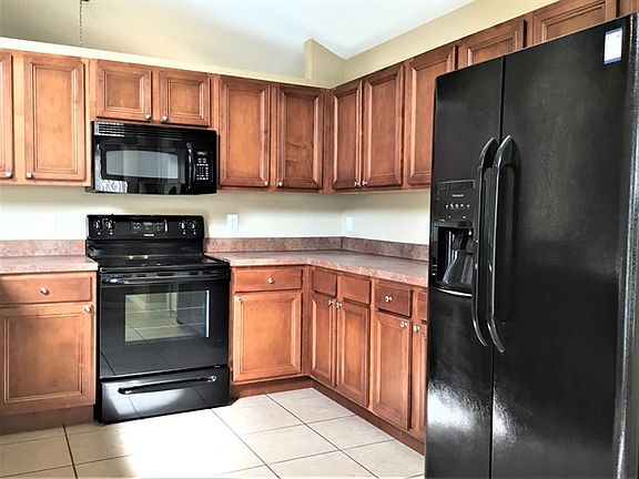 5th image of 3705 Pickwick Dr
