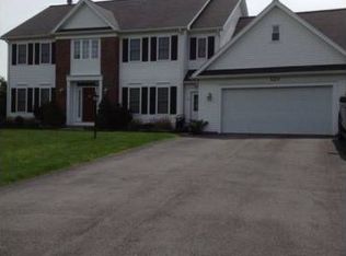 120 Barclay Square Dr, Rochester, NY 14618