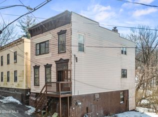 7 Saint Lukes Ave, Troy, NY 12180