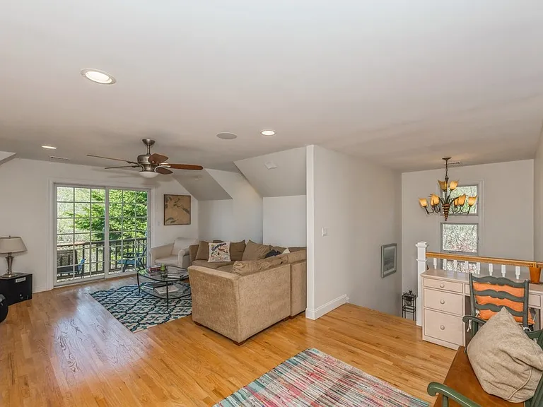 38 Cliff Rd — Photo 15