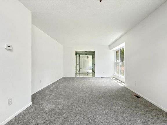 3rd image of 12035 Craig View Dr