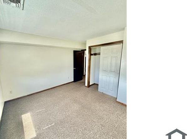424 Walnut St #B