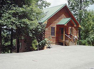 3327 Pine Peak Way, Sevierville, TN 37862