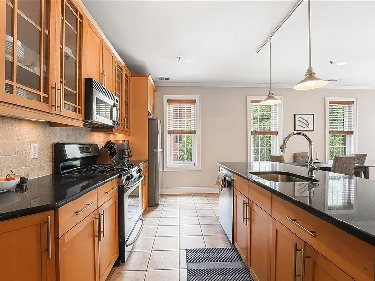 904 Jefferson St #2I — Photo 11