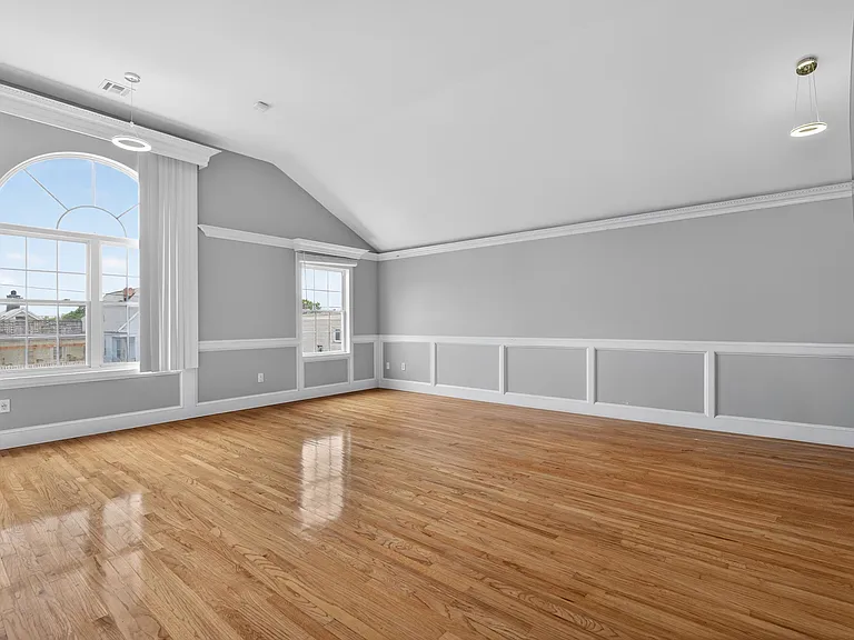 188 Lembeck Ave #2 — Photo 4