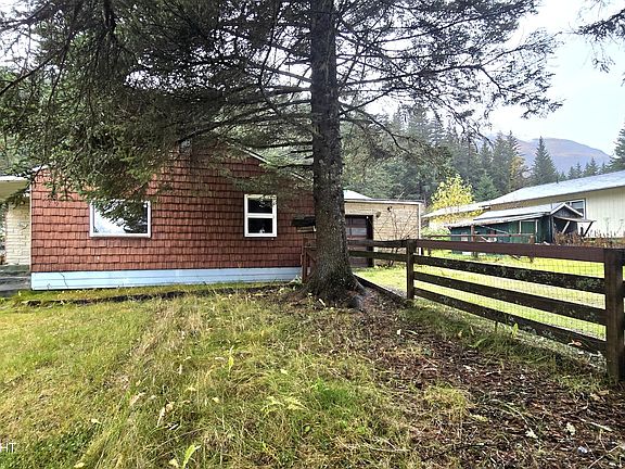 3rd image of 1705 Phoenix Rd