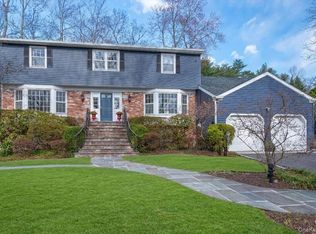 9 Cherry Ln, Scarsdale, NY 10583