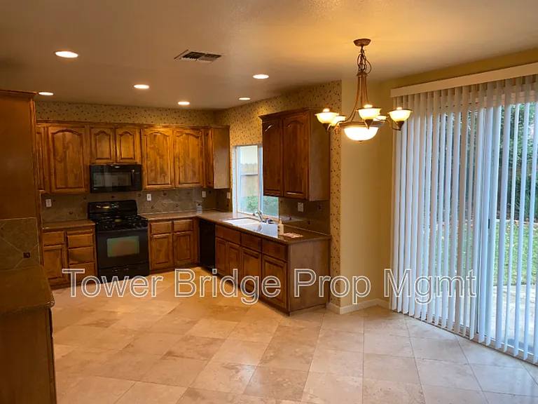 10949 Bellone Way — Photo 4