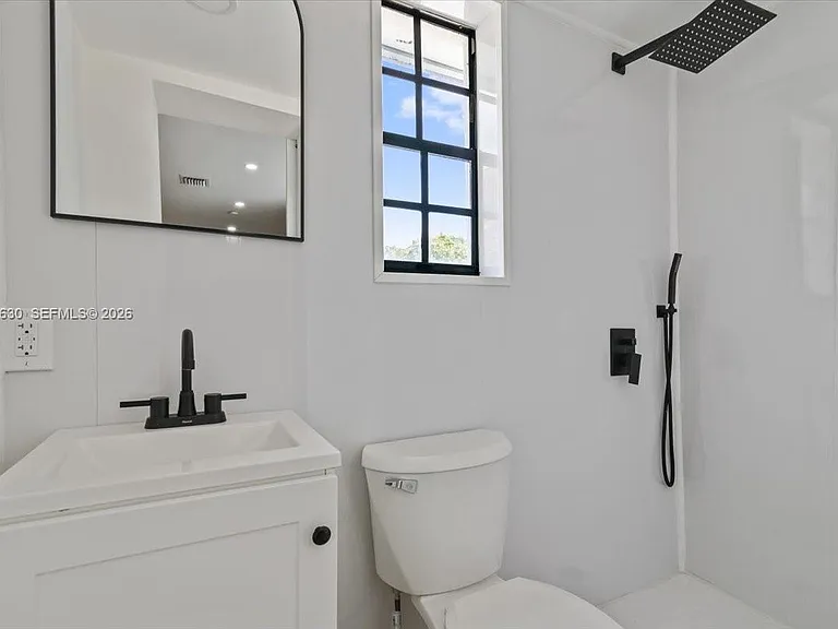 1409 NW 44th St — Photo 12