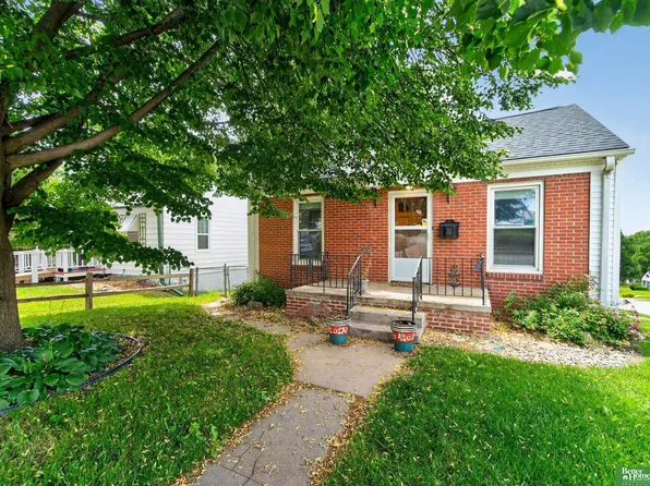 1902 S 61st St, Omaha, NE 68106