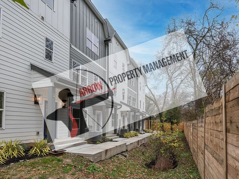 862 W Sharpe Ave #4