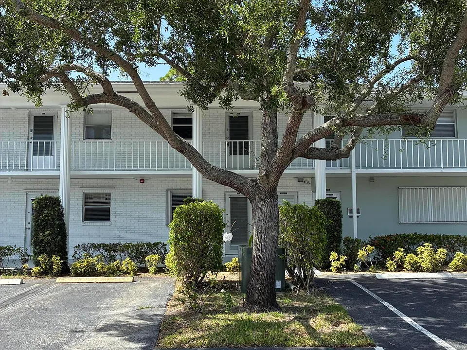 2600 SW 22nd Ave #908